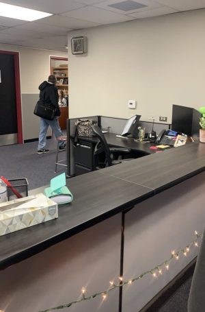 Front office having no office staff in sight on Dec. 9, 2022 at 2:39 p.m. as student leaves for a game.
Photo creds: Salma Valle
