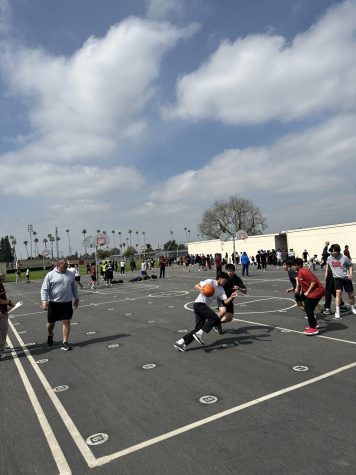  16 Teams played half-court basketball to earn themselves a place in the championship bracket or consolation bracket on March 13.