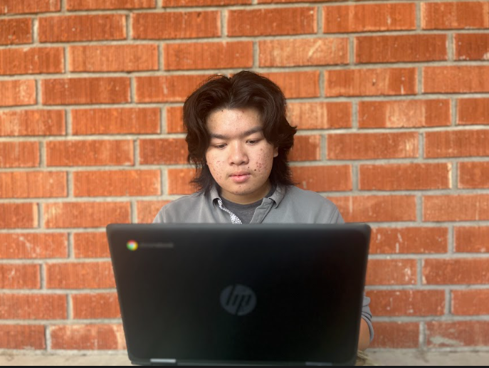 Sophomore Daniel Vo looks over his HOBY submission. He did prior research about the program before filling out an essay to learn more about the cause and what the program holds. He was fascinated by the nationwide scale of the event and the opportunity that it presents. “I want to go into more stuff like that, and use the connections or the people or the resources I get from there to expand on what I’m currently doing,” said Vo.