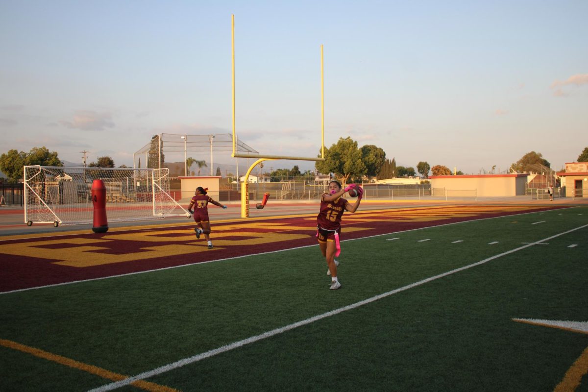Senior Jazmin Salazar compares her performance when practicing in cooler conditions to hotter temperatures. She believes the hot weather disrupts her focus and ability to play at her best. ¨My performance is better when itś cooler because the heat drains my energy,¨ Salazar said. 