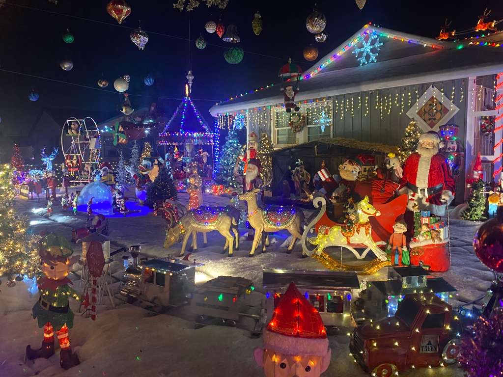 House located on Vine and Valinda. Many families and couples take pictures in front of the house or on the driveway.
